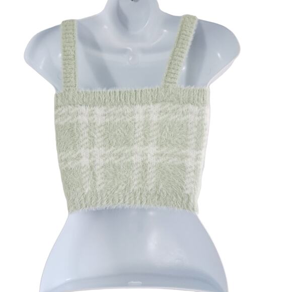 Kendall & Kylie Cropped Fuzzy Sweater Top - Picture 10 of 11